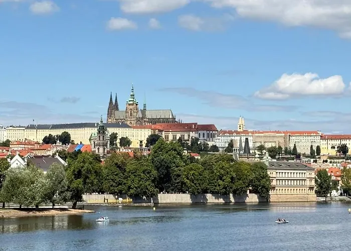 Luxeloftprague *