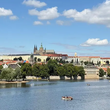 Luxeloftprague Apt2 *